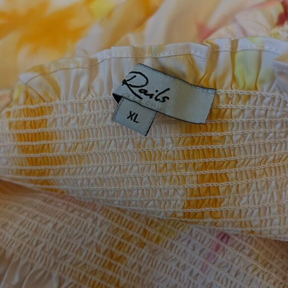 Rails Rumi Diamond Tie-Dye Smocked
Midi Dress Size XL / NWOT - Picture 8 of 10